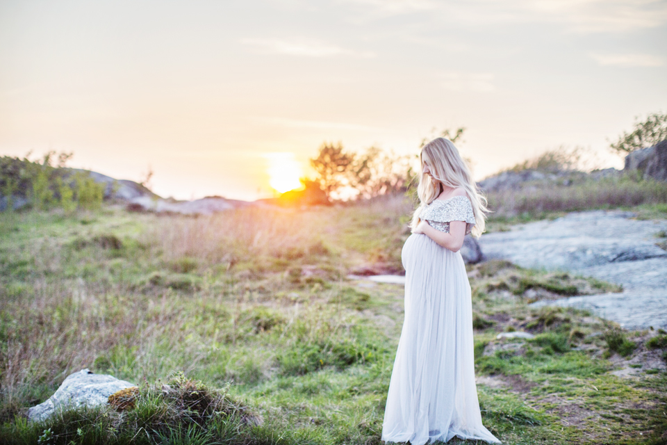 gravidfotografering-goteborg-gravidklanningar-fotografmariaekblad-solnedgang fotograf Maria Ekblad