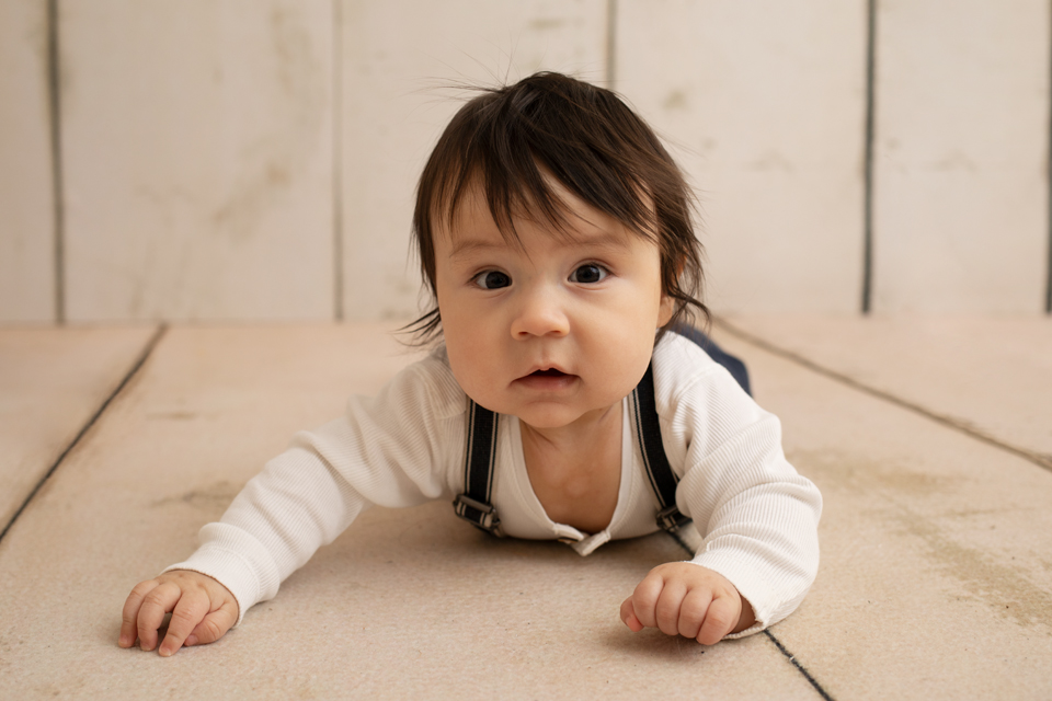sexmånaders fotografering bebisfoto sitter session
