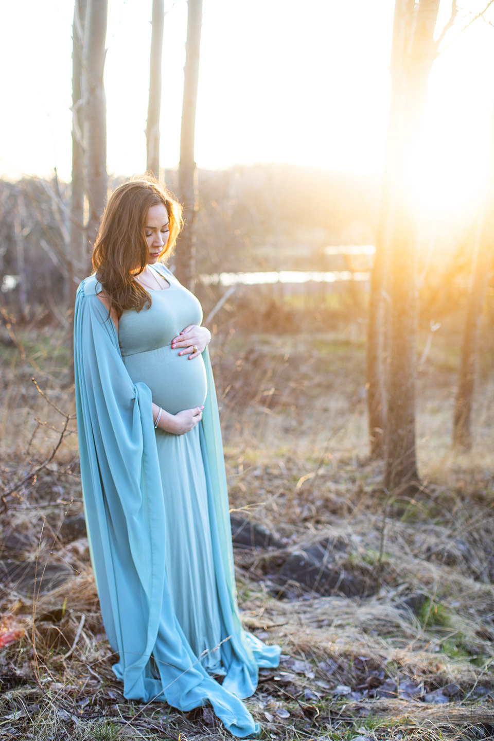 gravidklänningar göteborg gravidfotografering utomhus