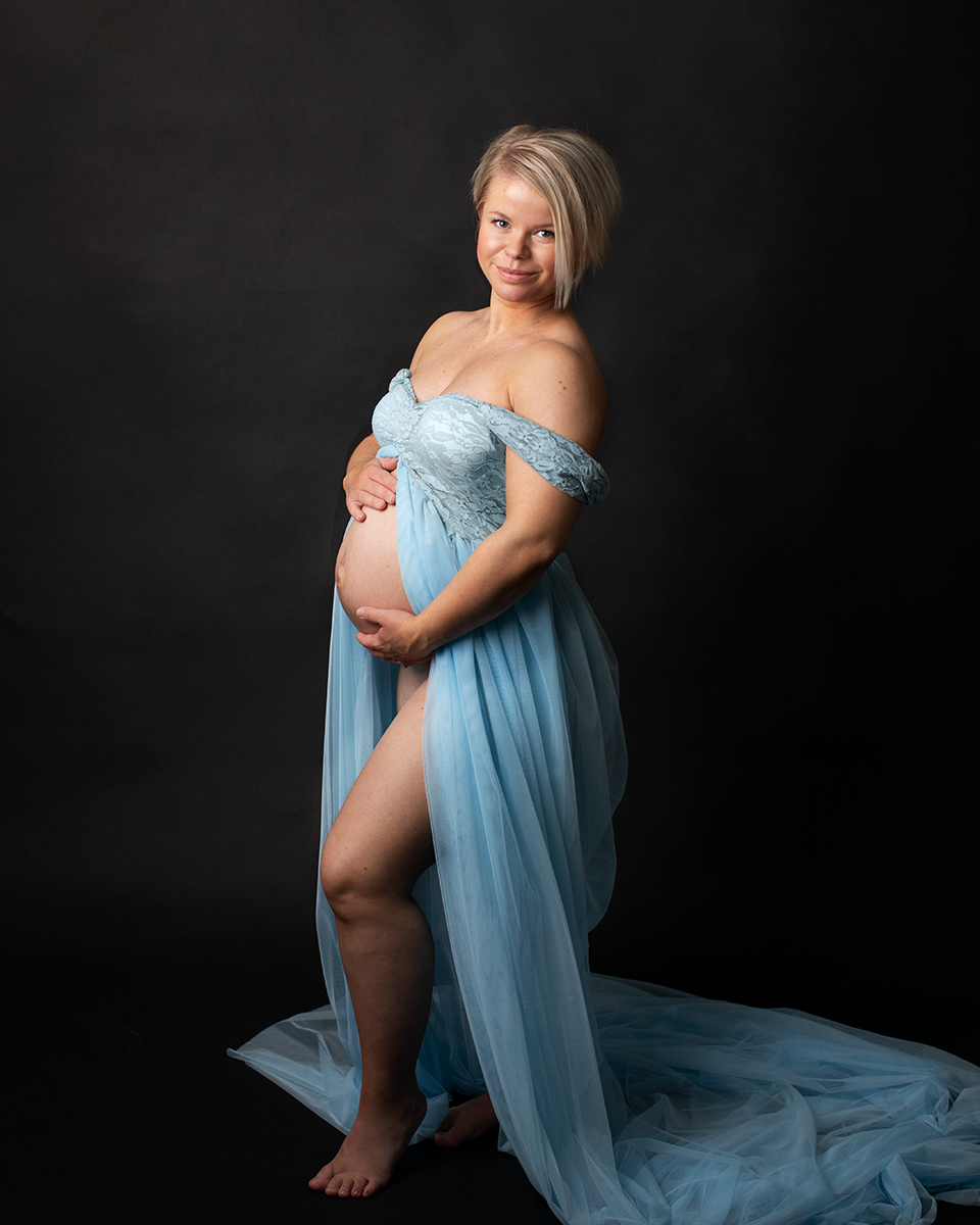 gravidfotografering göteborg gravidbilder Maria Ekblad gravidfoto studio gravidklänningar