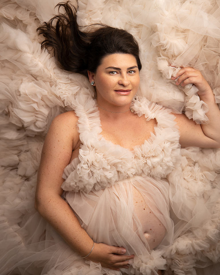gravidfotografering göteborg fotograf Maria Ekblad studio gravidklänningar gravidbilder
