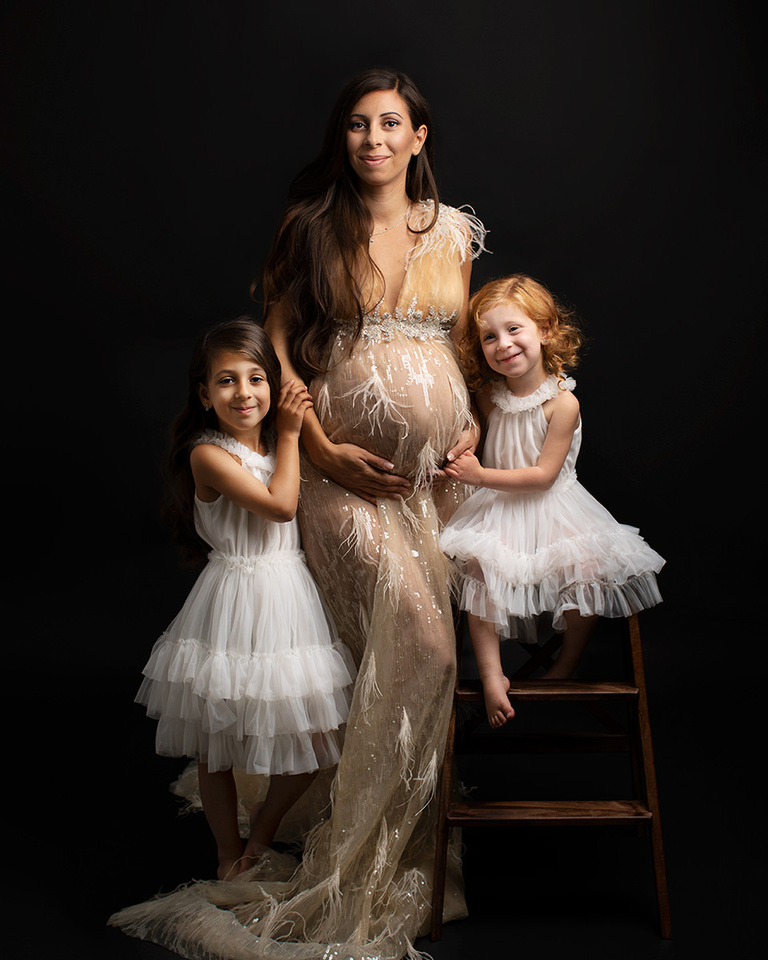 gravidfotografering göteborg fotograf Maria Ekblad gravidklänningar studio syskonbilder