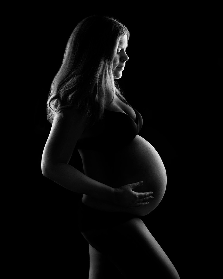 gravidfotografering studio Alingsås gravidbilder gravidklänningar fotograf Maria Ekblad
