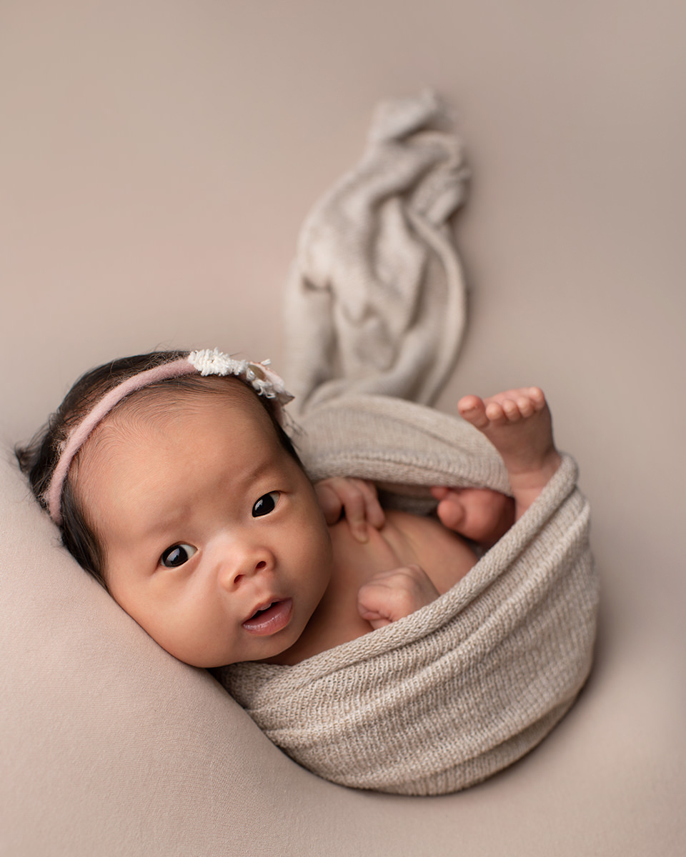 nyföddfotografering alingsås fotograf Maria Ekblad nyföddbilder bebisfoto