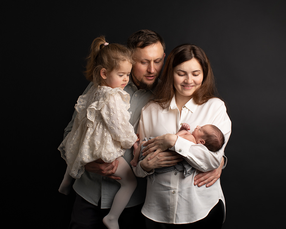 nyföddfotografering Alingsås studio familjebilder studiobilder fotograf Maria Ekblad göteborg bebisfoto