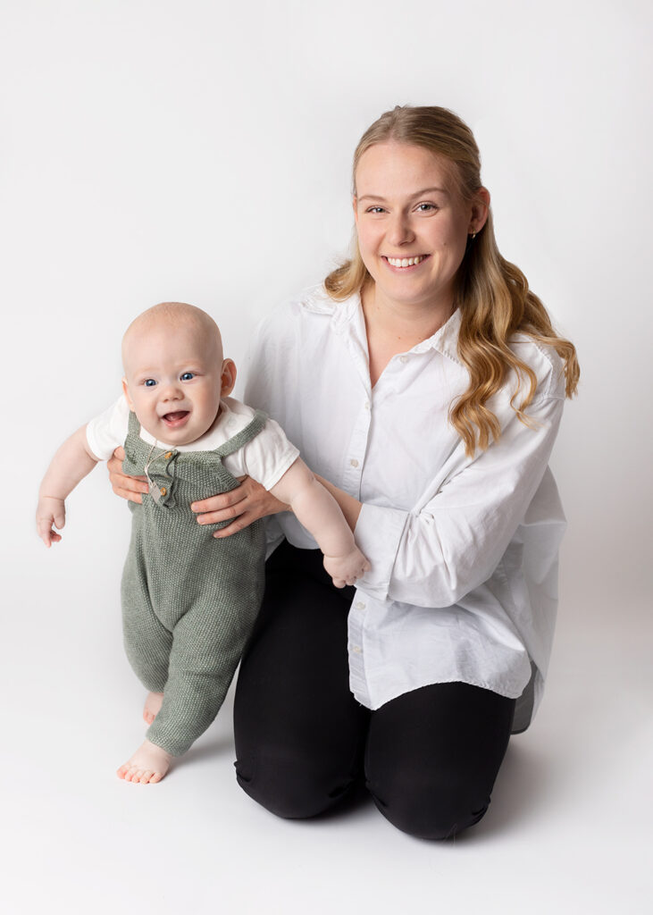 barnfotografering Alingsås fotograf Maria ekblad studio ettårsfoto familjebilder