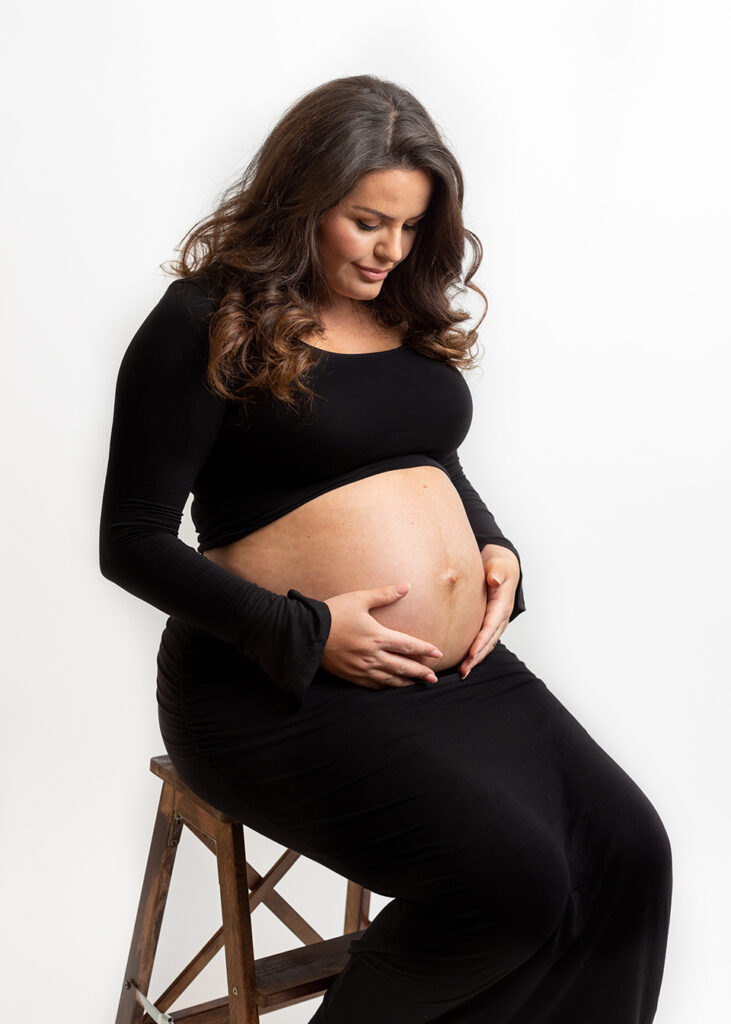 gravidfotografering göteborg gravidfotograf Maria Ekblad gravidklänningar studio